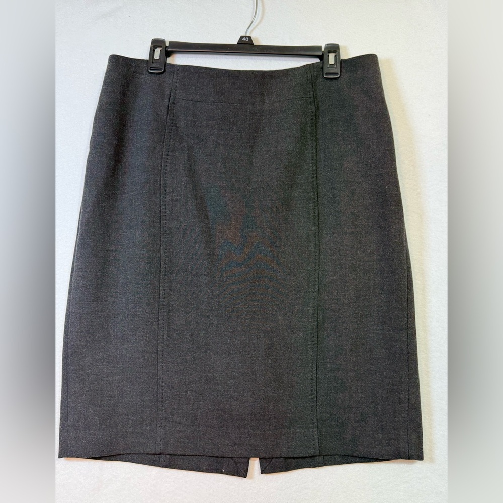 LOFT Gray Pencil Skirt Knee-Length Workwear